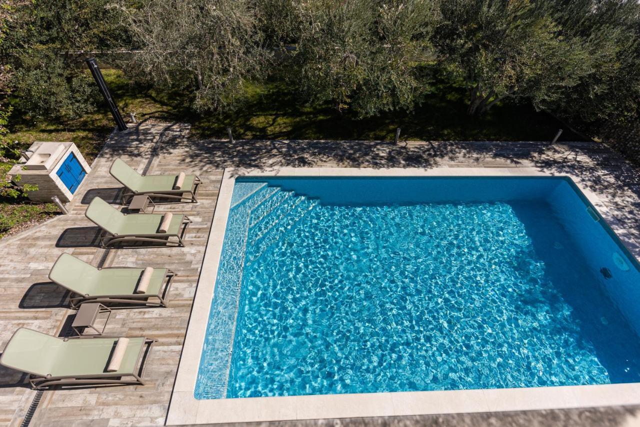 The Olive Poolhouse Lejlighed Split Eksteriør billede